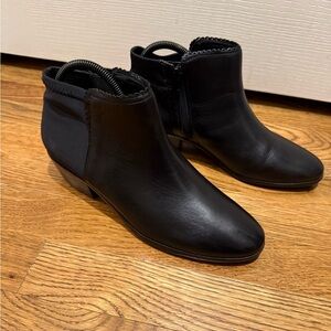 JACK ROGERS  Black Ankle Boots size 8